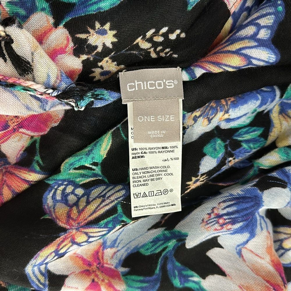 Chico’s Butterfly Garden-Print Shawl With Fringe - Picture 4 of 7